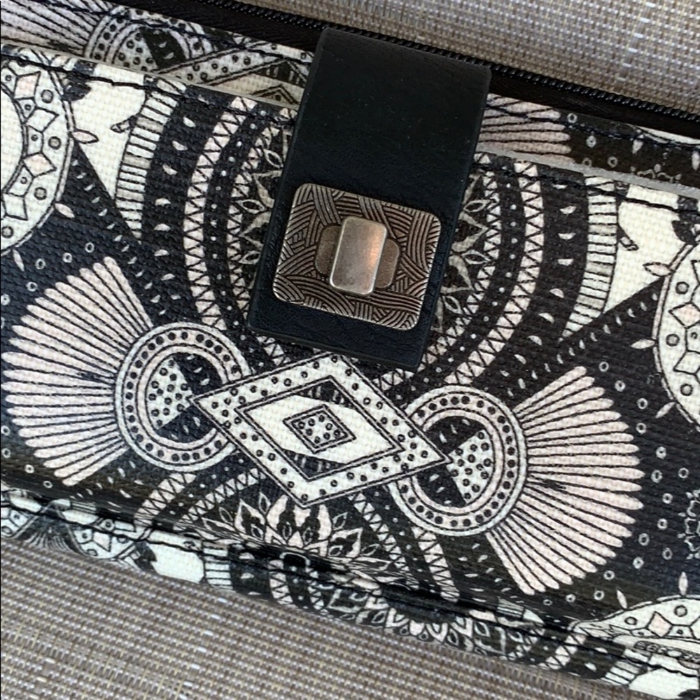 Sakroots Wallwt/Crossbody/Wristlet